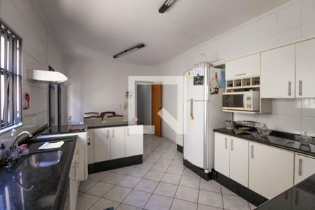 Casa à venda com 140m², 3 quartos e 2 vagas Casa à venda com 140m², 3 quartos e 2 vagasCozinha