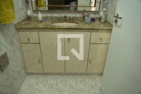 Apartamento à venda com 107m², 3 quartos e 1 vagaBanheiro - Armario