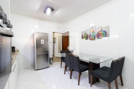 Casa à venda com 250m², 3 quartos e 2 vagas Casa à venda com 250m², 3 quartos e 2 vagasCozinha