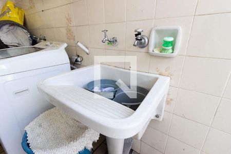 Casa à venda com 250m², 3 quartos e 2 vagas Casa à venda com 250m², 3 quartos e 2 vagasÁrea de serviço