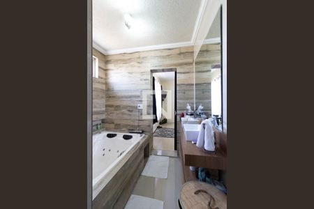 Casa à venda com 250m², 3 quartos e 2 vagas Casa à venda com 250m², 3 quartos e 2 vagasBanheiro Suíte 1