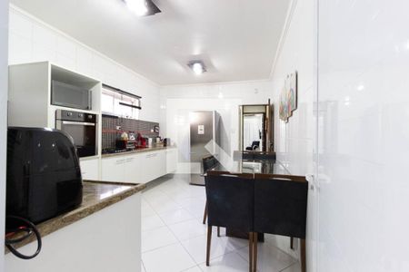 Casa à venda com 250m², 3 quartos e 2 vagas Casa à venda com 250m², 3 quartos e 2 vagasCozinha