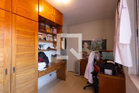 Casa à venda com 250m², 3 quartos e 2 vagas Casa à venda com 250m², 3 quartos e 2 vagasQuarto