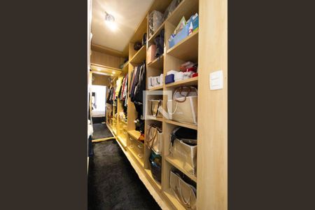 Casa à venda com 250m², 3 quartos e 2 vagas Casa à venda com 250m², 3 quartos e 2 vagasSuíte 1