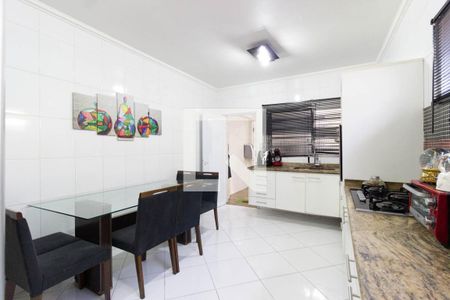 Casa à venda com 250m², 3 quartos e 2 vagas Casa à venda com 250m², 3 quartos e 2 vagasCozinha