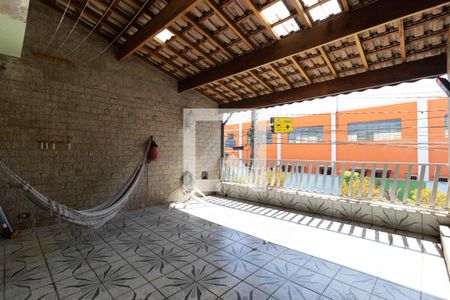 Casa à venda com 250m², 3 quartos e 2 vagas Casa à venda com 250m², 3 quartos e 2 vagasVaranda Suíte 2