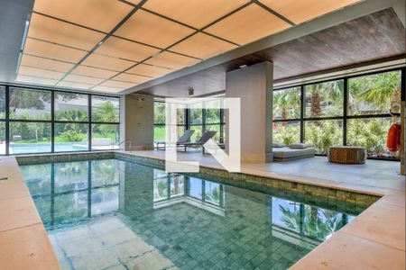 Apartamento à venda com 43m², 1 quarto e 1 vaga Apartamento à venda com 43m², 1 quarto e 1 vagaÁrea comum - Piscina