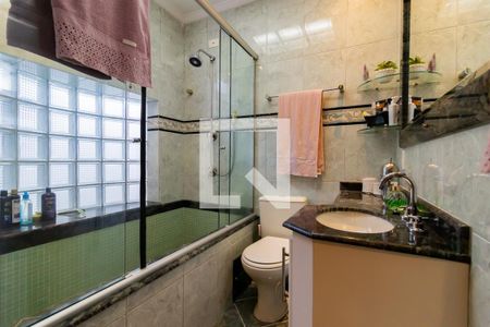 Casa à venda com 172m², 3 quartos e 3 vagasBanheiro da Suíte 2