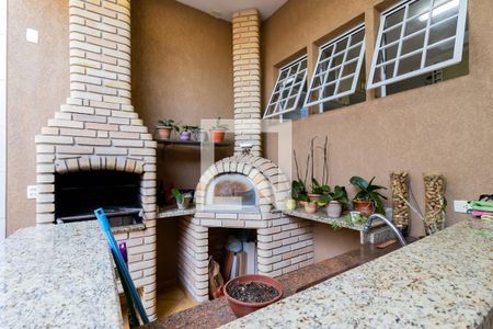 Casa à venda com 172m², 3 quartos e 3 vagasChurrasqueira