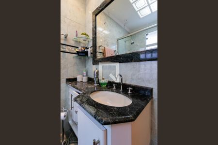 Casa à venda com 172m², 3 quartos e 3 vagasBanheiro da Suíte 2