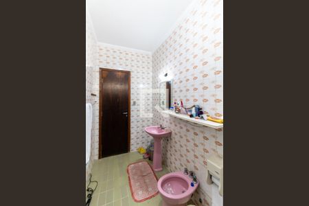 Casa à venda com 200m², 4 quartos e 1 vaga Casa à venda com 200m², 4 quartos e 1 vagaBanheiro Social