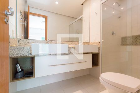 Casa de condomínio à venda com 146m², 3 quartos e 3 vagas Casa de condomínio à venda com 146m², 3 quartos e 3 vagasBanheiro da Suíte 3