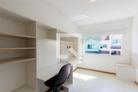 Casa de condomínio à venda com 146m², 3 quartos e 3 vagas Casa de condomínio à venda com 146m², 3 quartos e 3 vagasSuíte 2