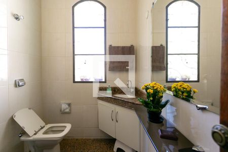 Apartamento à venda com 260m², 4 quartos e 1 vaga Apartamento à venda com 260m², 4 quartos e 1 vagaBanheiro 2