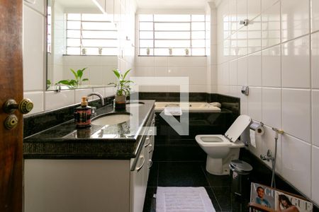 Apartamento à venda com 260m², 4 quartos e 1 vaga Apartamento à venda com 260m², 4 quartos e 1 vagaBanheiro 1