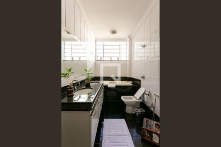 Apartamento à venda com 260m², 4 quartos e 1 vaga Apartamento à venda com 260m², 4 quartos e 1 vagaBanheiro 1