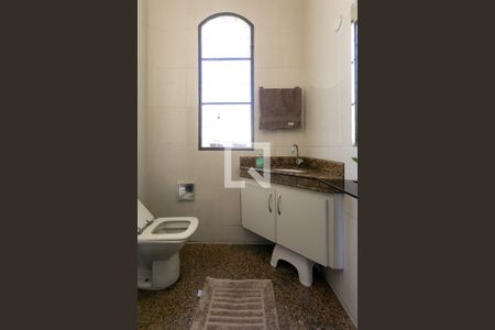 Apartamento à venda com 260m², 4 quartos e 1 vaga Apartamento à venda com 260m², 4 quartos e 1 vagaBanheiro 2