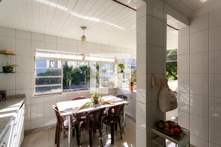 Apartamento à venda com 260m², 4 quartos e 1 vaga Apartamento à venda com 260m², 4 quartos e 1 vagaCozinha