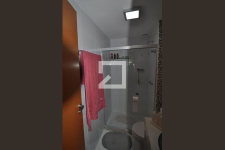 Apartamento à venda com 80m², 2 quartos e 1 vagaBanheiro do Corredor