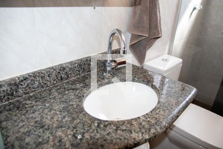 Casa à venda com 100m², 3 quartos e 2 vagasBanheiro 2