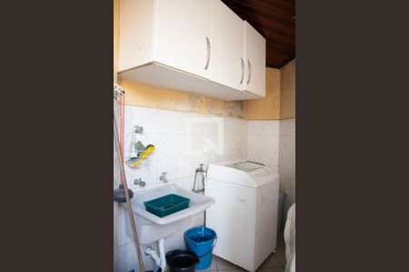 Casa à venda com 100m², 3 quartos e 2 vagasÁrea de Serviço