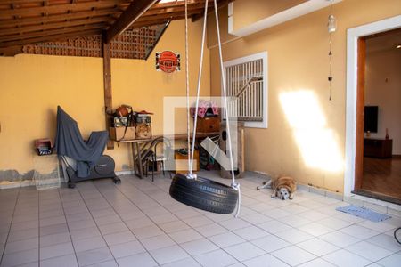 Casa à venda com 100m², 3 quartos e 2 vagasGaragem