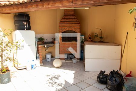 Casa à venda com 100m², 3 quartos e 2 vagasChurrasqueira