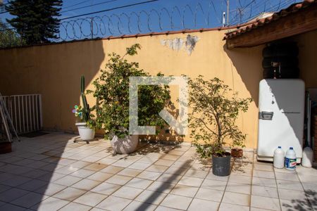 Casa à venda com 100m², 3 quartos e 2 vagasQuintal