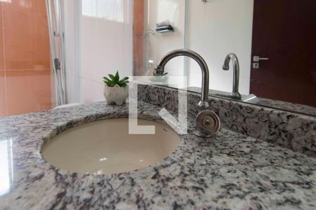 Casa à venda com 135m², 3 quartos e 4 vagasBanheiro Suíte 3