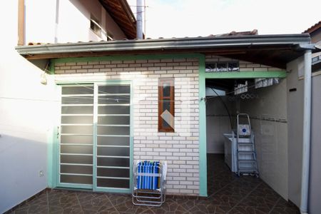 Casa de condomínio à venda com 109m², 3 quartos e 3 vagas Casa de condomínio à venda com 109m², 3 quartos e 3 vagasQuintal