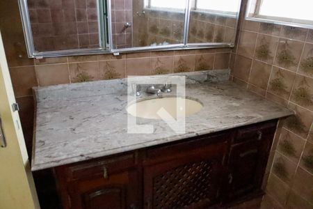 Apartamento à venda com 189m², 4 quartos e 4 vagas Apartamento à venda com 189m², 4 quartos e 4 vagasBanheiro