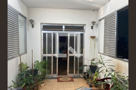 Casa à venda com 200m², 6 quartos e 3 vagas