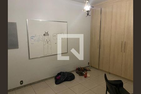 Casa à venda com 200m², 6 quartos e 3 vagas