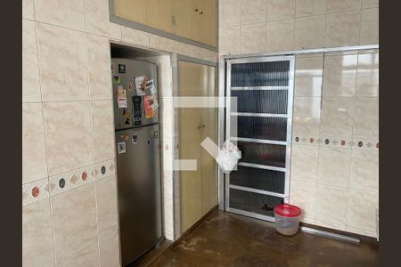 Casa à venda com 200m², 6 quartos e 3 vagas