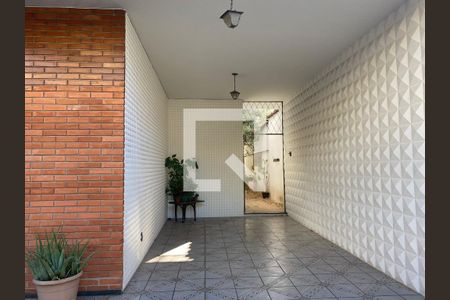 Casa à venda com 200m², 6 quartos e 3 vagas