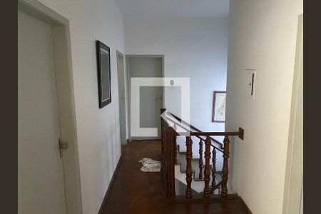 Casa à venda com 200m², 6 quartos e 3 vagas