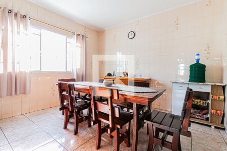 Casa à venda com 200m², 4 quartos e 2 vagas Casa à venda com 200m², 4 quartos e 2 vagasCozinha