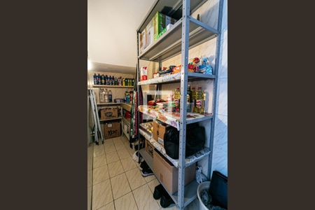 Casa à venda com 200m², 4 quartos e 2 vagas Casa à venda com 200m², 4 quartos e 2 vagasCozinha - Dispensa