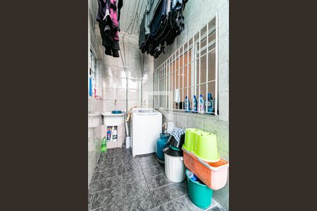 Casa à venda com 200m², 4 quartos e 2 vagas Casa à venda com 200m², 4 quartos e 2 vagasÁrea de Serviço