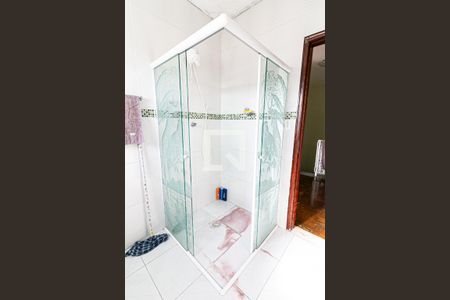 Casa à venda com 200m², 4 quartos e 2 vagas Casa à venda com 200m², 4 quartos e 2 vagasBanheiro 2