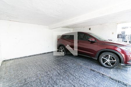 Casa à venda com 200m², 4 quartos e 2 vagas Casa à venda com 200m², 4 quartos e 2 vagasGaragem
