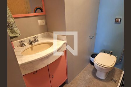 Apartamento à venda com 98m², 2 quartos e 1 vaga Apartamento à venda com 98m², 2 quartos e 1 vagaBanheiro Social