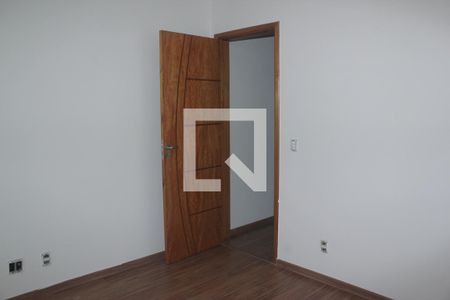 Casa à venda com 115m², 3 quartos e 5 vagasSuíte