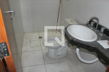 Casa à venda com 108m², 3 quartos e 2 vagasBanheiro