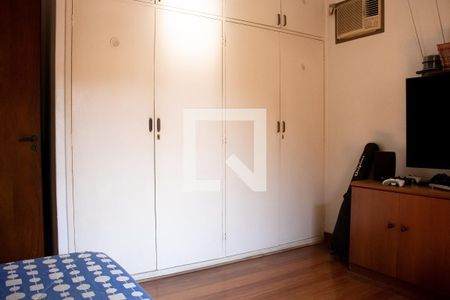 Casa à venda com 206m², 3 quartos e 2 vagasQuarto