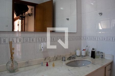 Casa à venda com 206m², 3 quartos e 2 vagasBanheiro