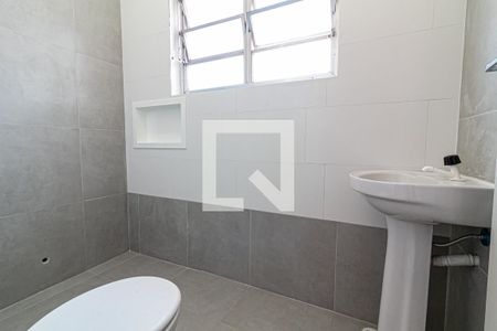 Banheiro de casa para alugar com 1 quarto, 48m² em Penha de França, São Paulo