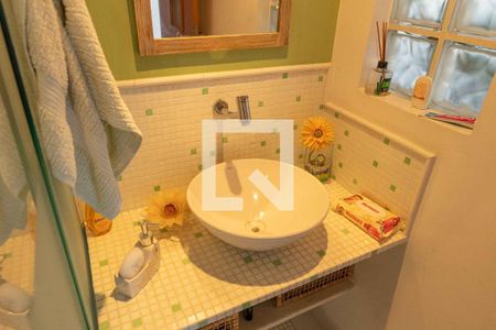 Apartamento à venda com 200m², 2 quartos e 2 vagas Apartamento à venda com 200m², 2 quartos e 2 vagasBanheiro 2