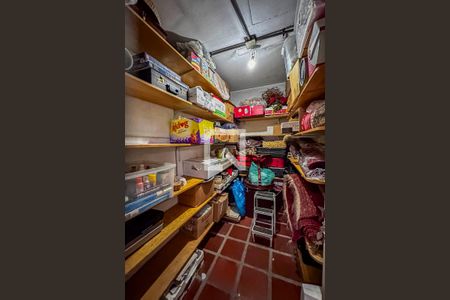 Apartamento à venda com 146m², 3 quartos e 2 vagas Apartamento à venda com 146m², 3 quartos e 2 vagasDepósito