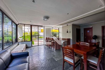 Apartamento à venda com 146m², 3 quartos e 2 vagas Apartamento à venda com 146m², 3 quartos e 2 vagasÁrea comum - Salão de festas